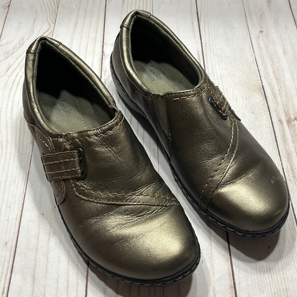 Clarks Golden Coppery Slip On Shoes Size 7 M